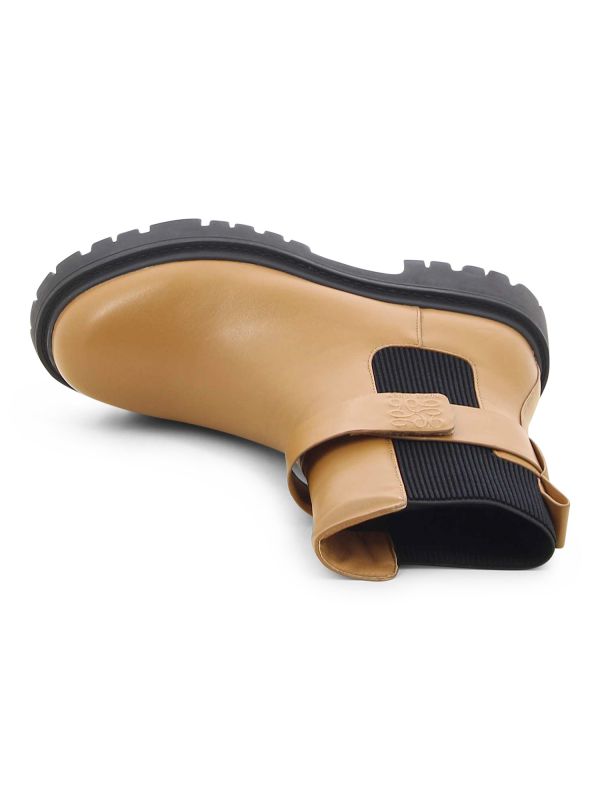 מגפוני צ’לסי עם סוליית טרקטור לנשים