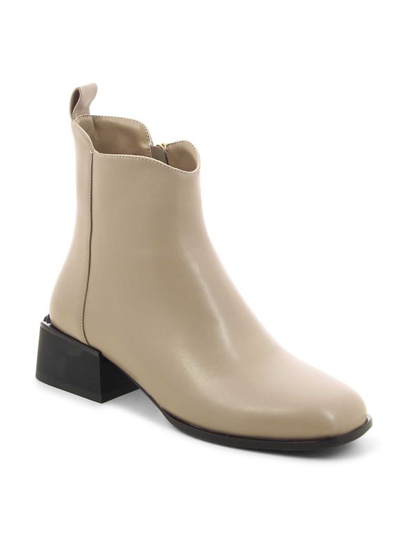 מגפונים קלאסיים עם עקב מרובע לנשים