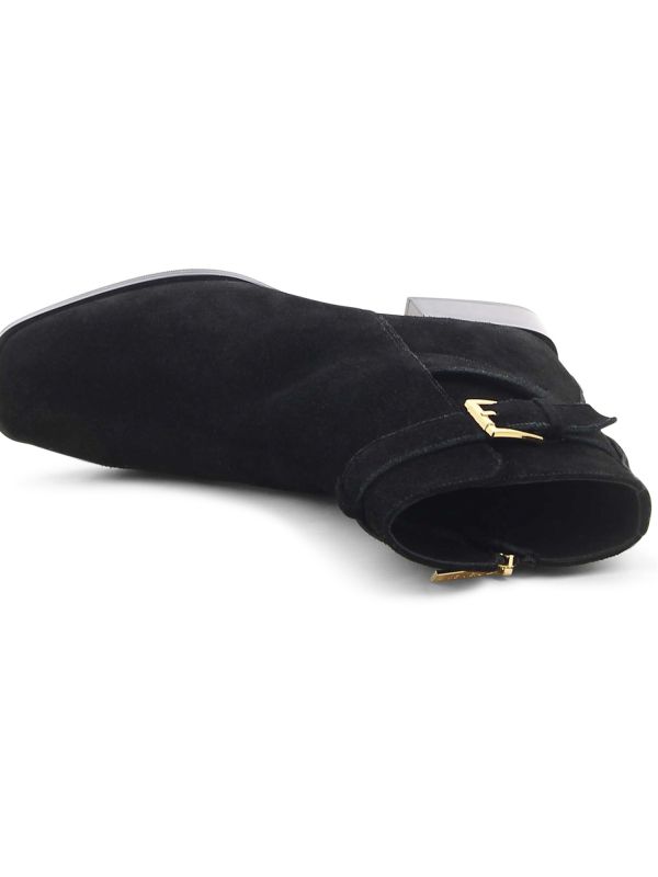 מגפונים לנשים עם אבזם מוזהב