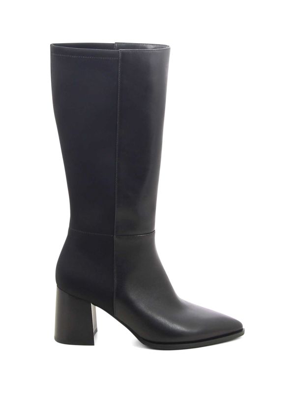 מגפיים עם עקב צ’אנקי לנשים