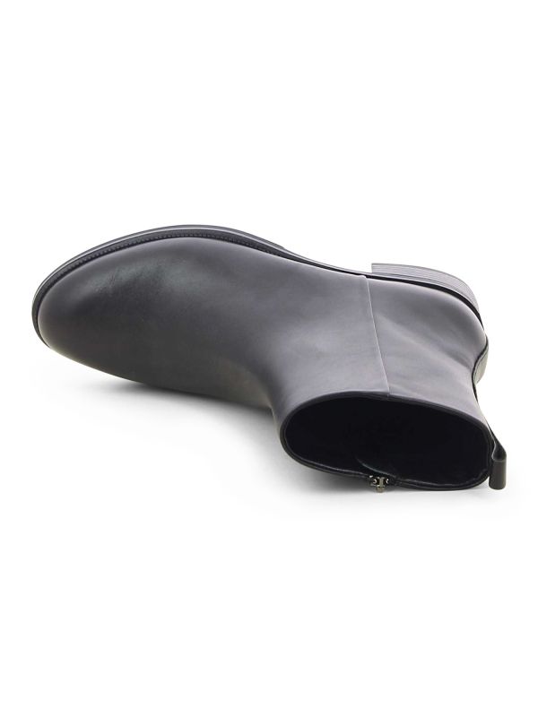 מגפונים קלאסיים באפור לנשים