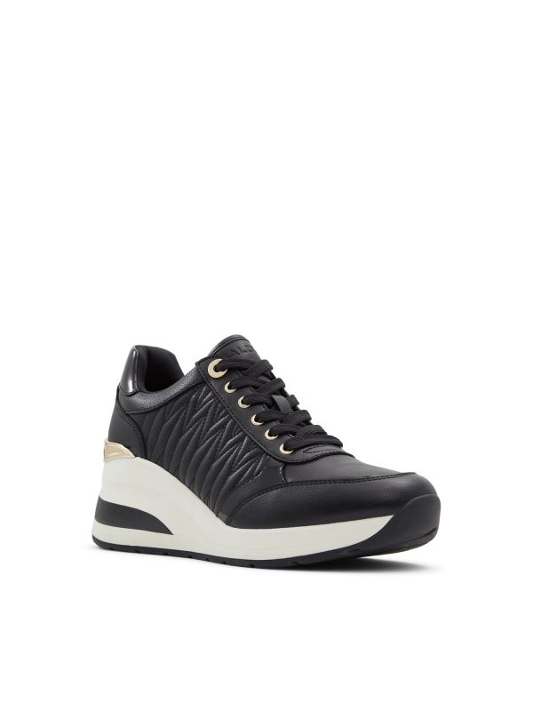 נעלי סניקרס לנשים בגזרה טרנדית