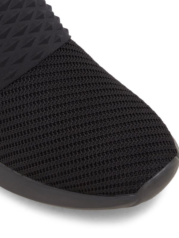 נעלי סניקרס לנשים עם רצועה אלסטית