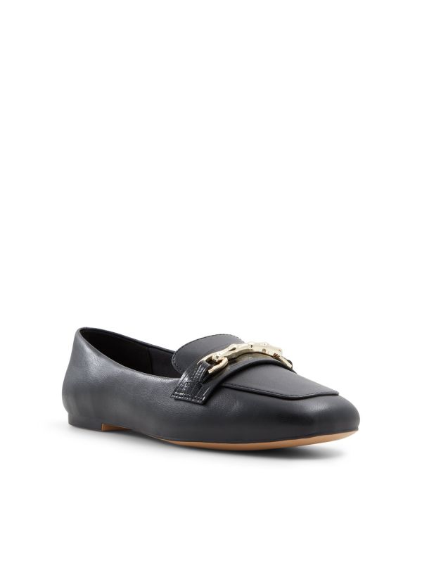 נעלי לואפרס עם אבזם לנשים