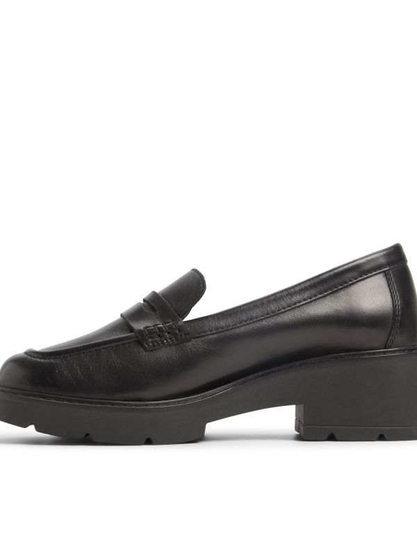 נעלי מוקסין מעור עם סוליית טרקטור לנשים