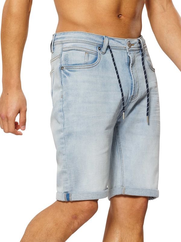 ג’ינס קצר JOGG כחול בהיר עם שרוך לגברים