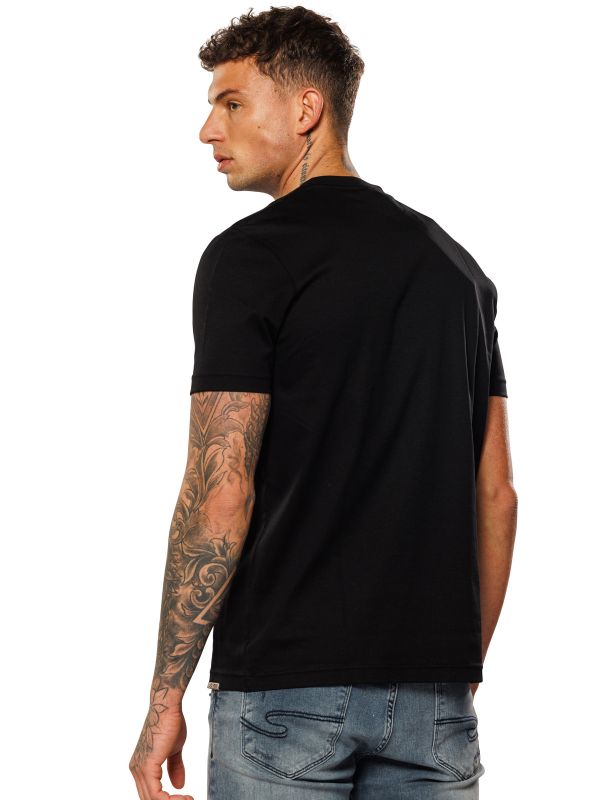 טי שירט עם פאטש לגברים SLIM FIT