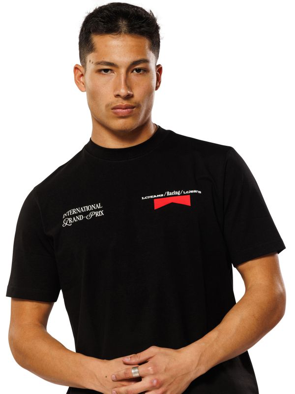 טי שירט עם הדפס RACE לגברים בגזרת SLIM FIT