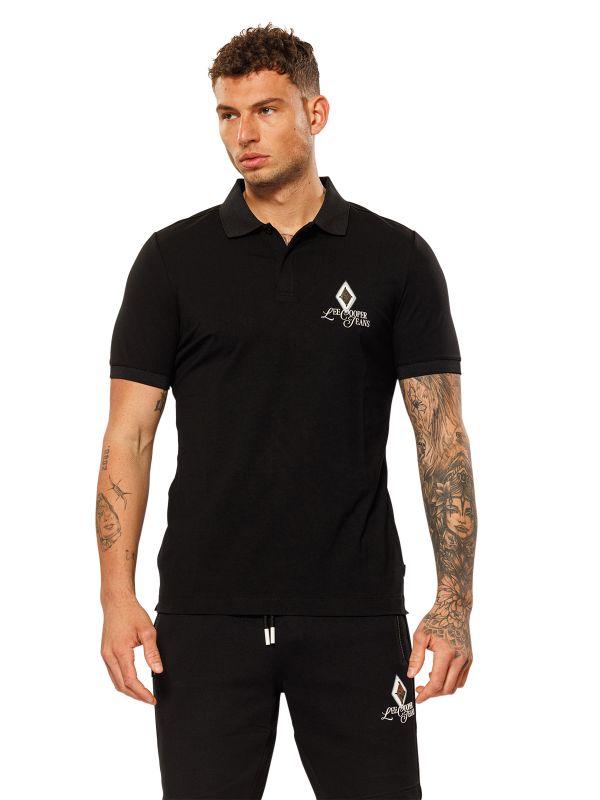 חולצת פולו קצרה לגברים עם תווית בחזה