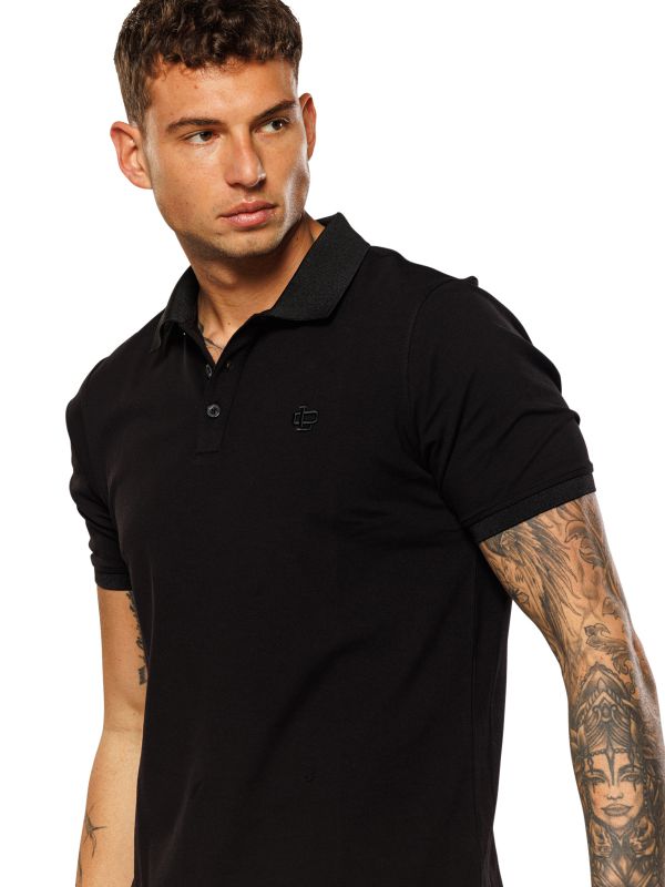 חולצת פולו קצרה עם עיטור בחזה לגברים