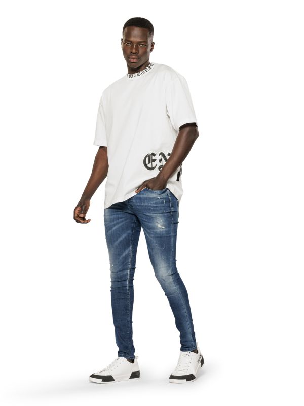 מכנסי ג’ינס סקיני בצבע כחול משופשף עם קרעים לגברים