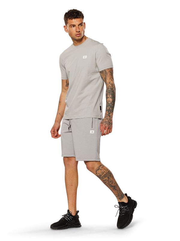 טי שירט ENZO קצרה עם תווית רקומה לגברים