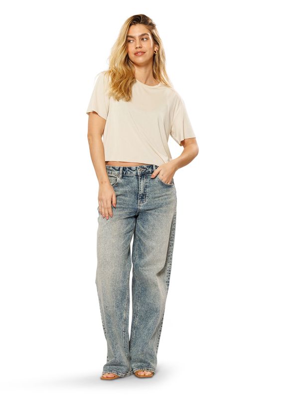 טי שירט קצרה לנשים בגזרת קרופ