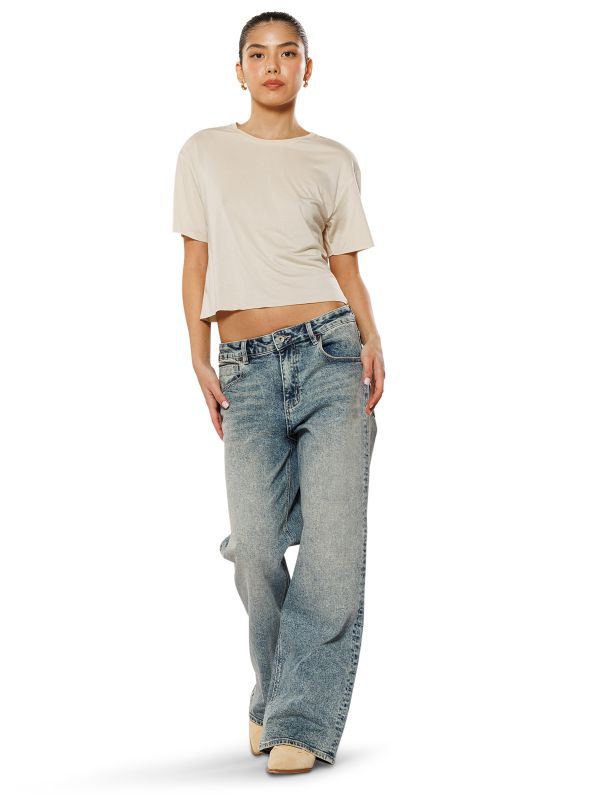 טי שירט קצרה לנשים בגזרת קרופ