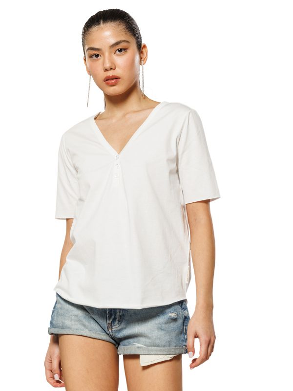 טי שירט אה סימטרית לנשים