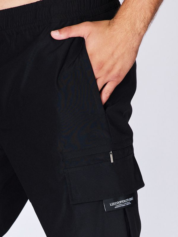 מכנסי קארגו עם כיסים לגברים