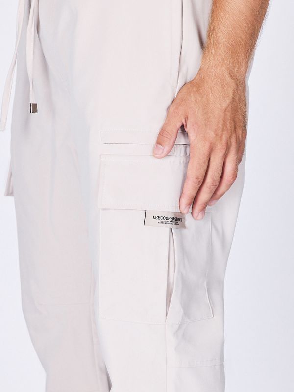 מכנסי קארגו עם כיסים לגברים