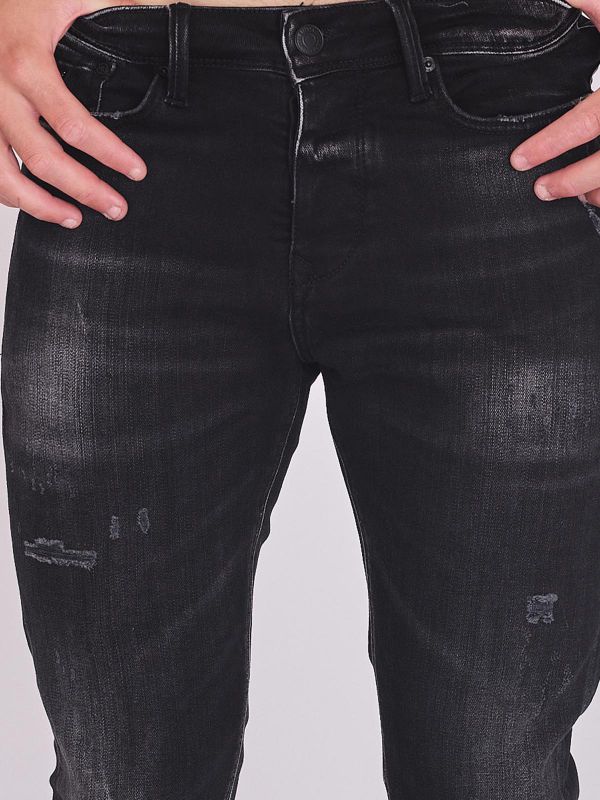 ג’ינס כהה עם קרעים לגברים