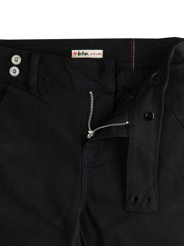 ג’ינס גזרה רחבה לבנות