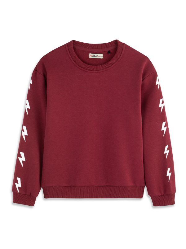 סווטשירט עם הדפס בשרוולים בנות