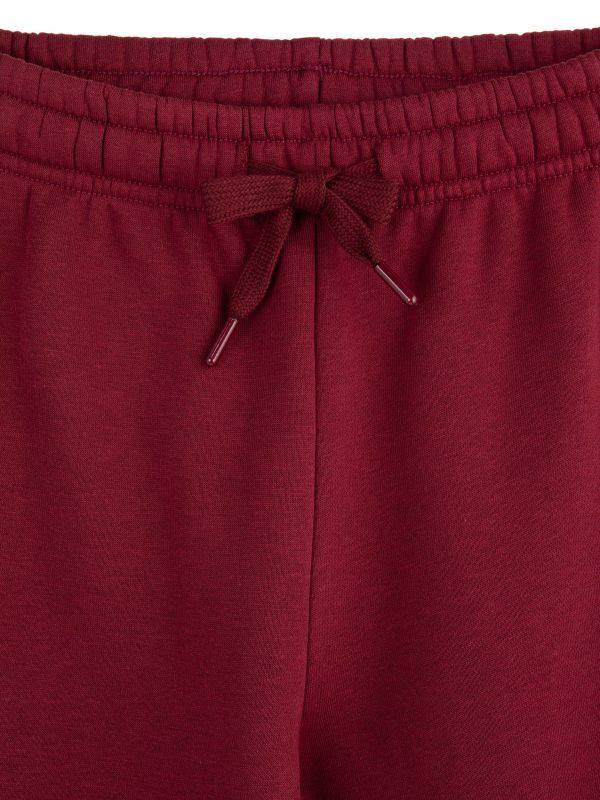 סווטשירט עם הדפס בשרוולים בנות