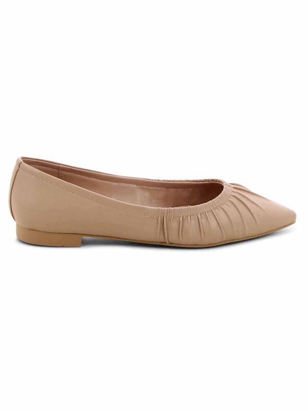 נעלי בובה עם כיווצים לנשים