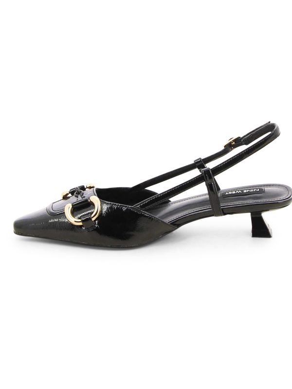 נעלי סירה עם עקב ואבזם מתוכשט