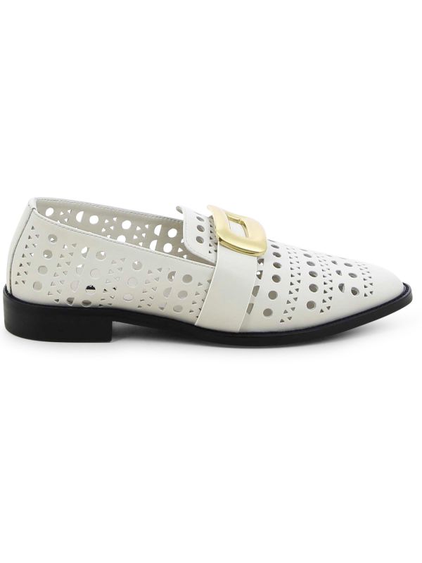 נעלי לואפרס מחוררות עם אבזם לנשים