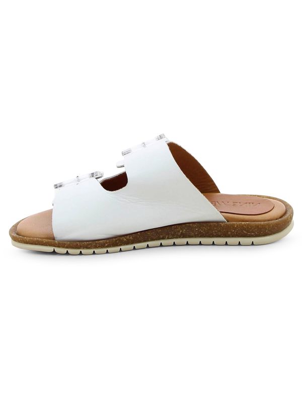 כפכפי רצועות עם אבזמים לנשים