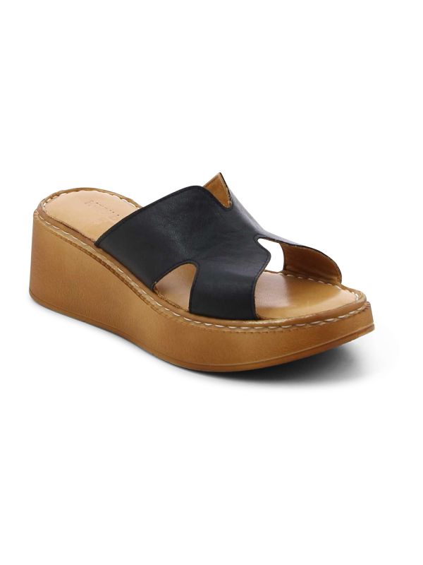 כפכפים עם עקב רוקי לנשים