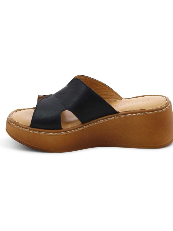 כפכפים עם עקב רוקי לנשים