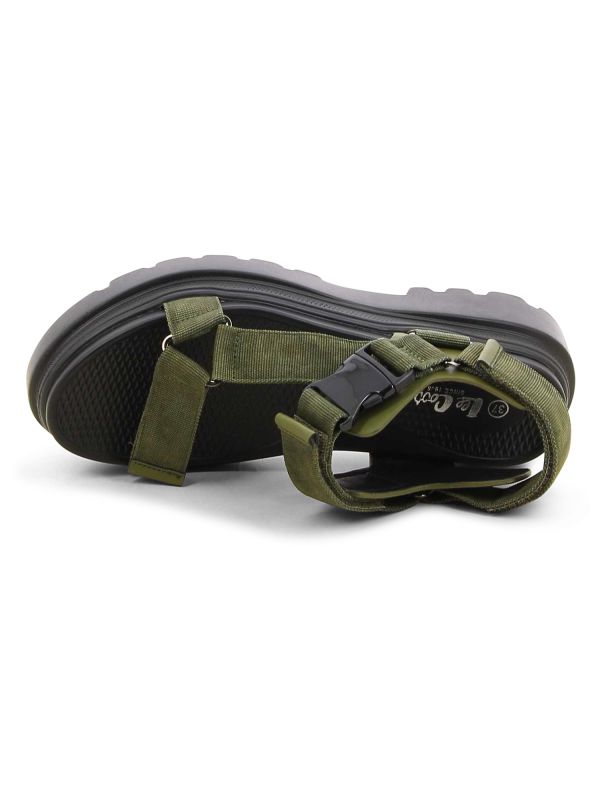 סנדלי אבזמים עם עקב פלטפורמה לנשים