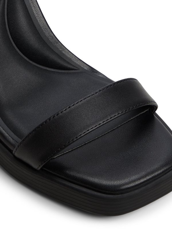 BERADE - סנדלי רצועות עם הגבהה קדמית