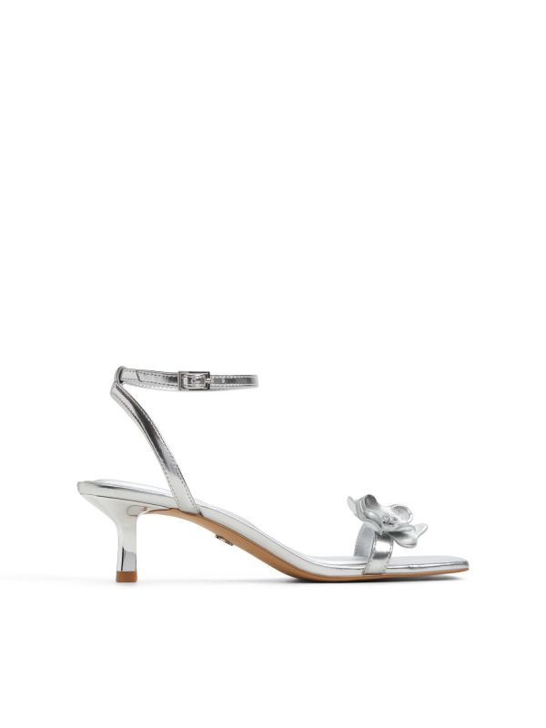 DAISYROSE - סנדלי עקב מעור עם פרחים לנשים