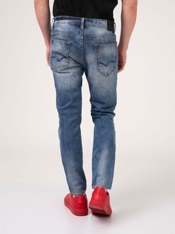 מכנסי ג’ינס עם קרעים לגברים